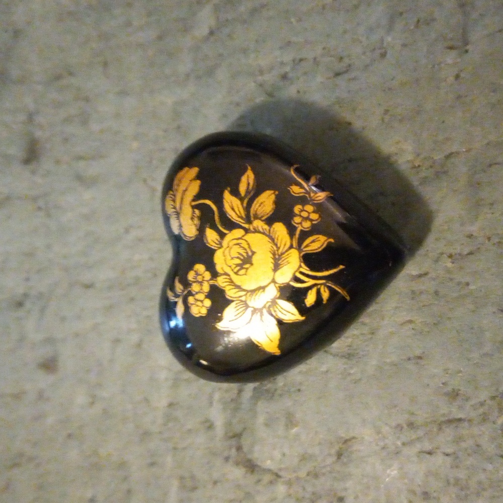 Black & gold puff heart bead, floral art
